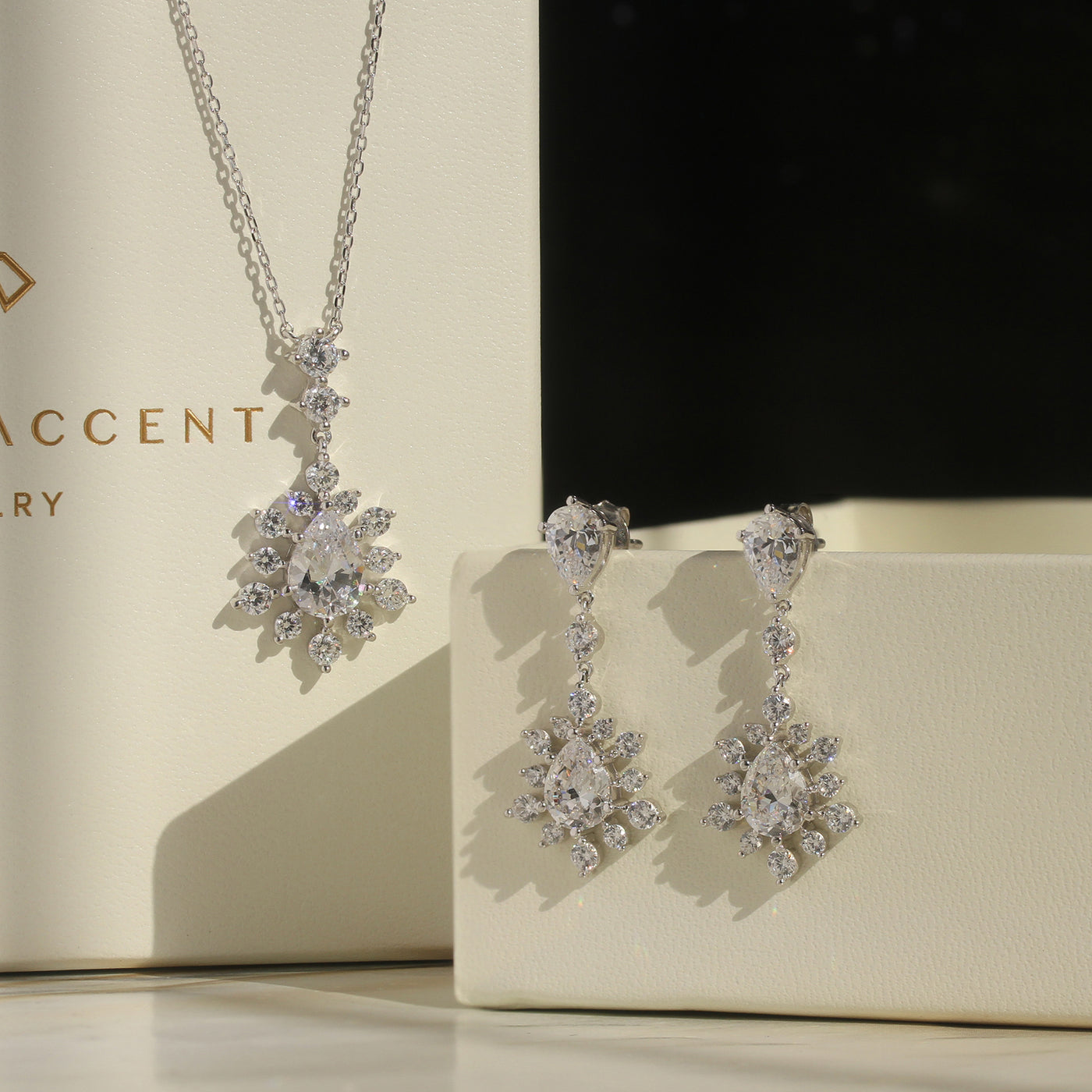 Dazzling Cluster: Elegant Jewelry Set