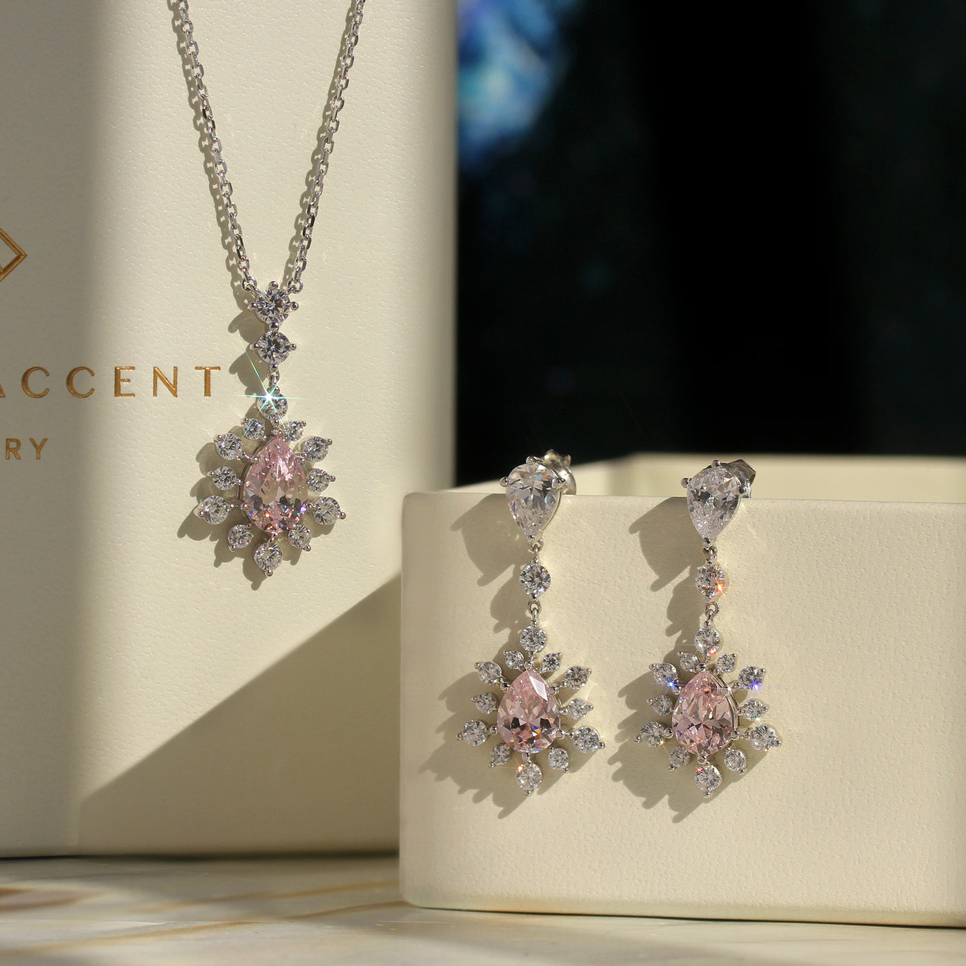 Light Pink Elegance: Teardrop Jewelry Set