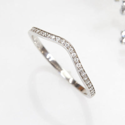 Delicate Tracer Brilliance Curved Half Eternity Ring