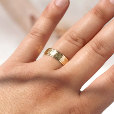 True Hammer Gold Band — hand-textured hammered wedding ring in solid 14K gold with comfort fit