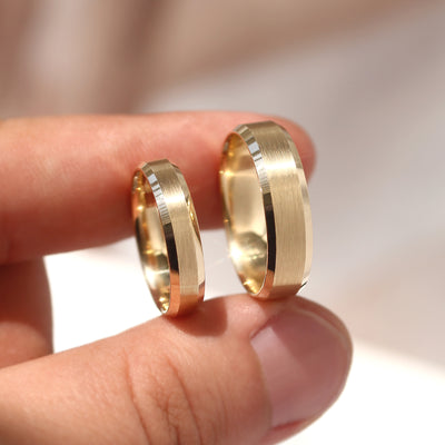 Matching 14K gold wedding bands with matte center and polished edge – Timeless Trace Band Set by Double Accent