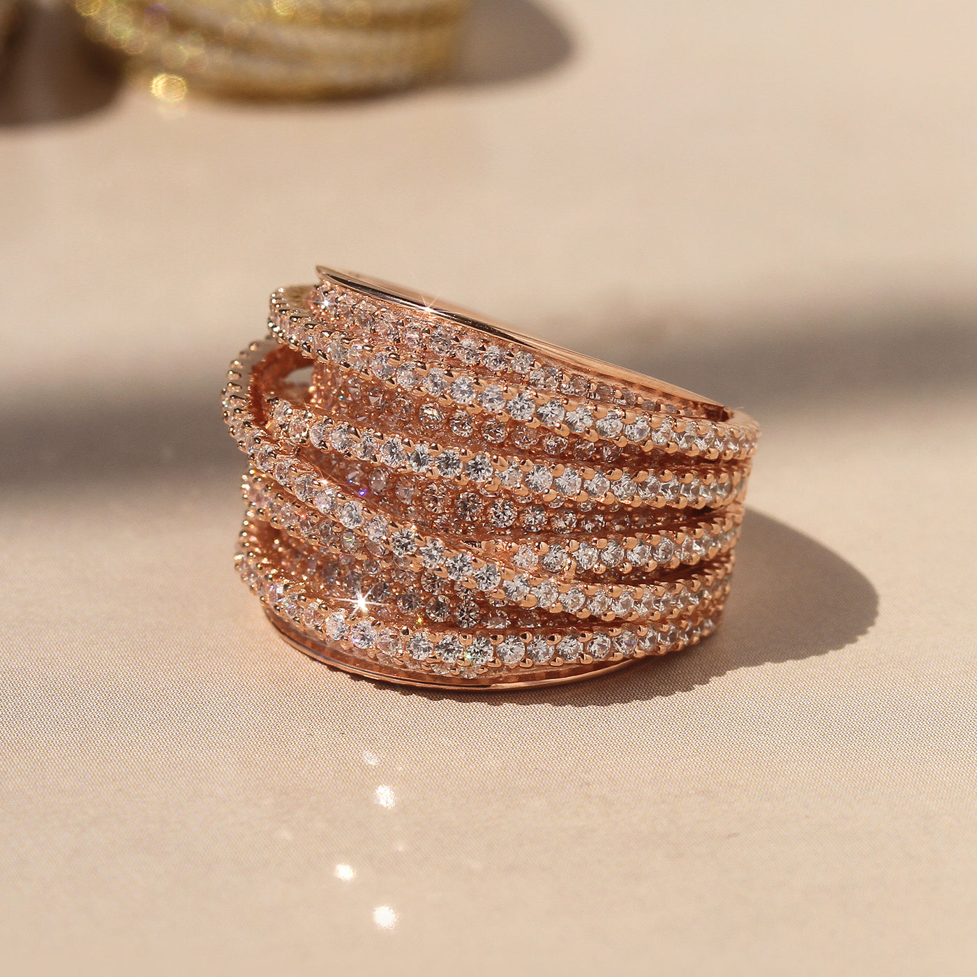 Intricate Elegance: 15mm Crisscross Ring