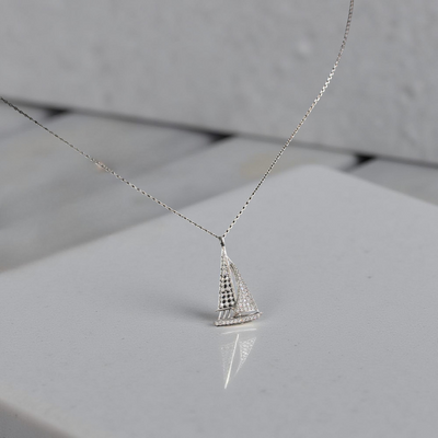 Saillight Necklace