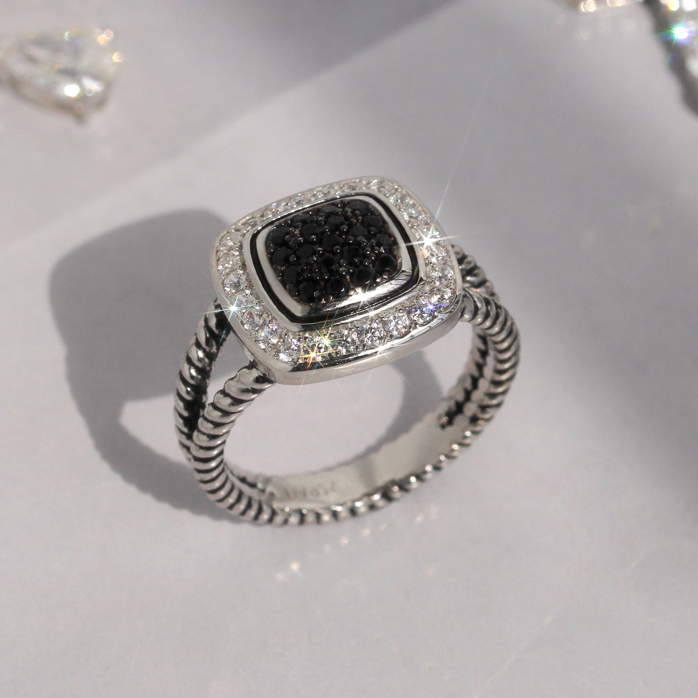 Monochrome gemstone square ring