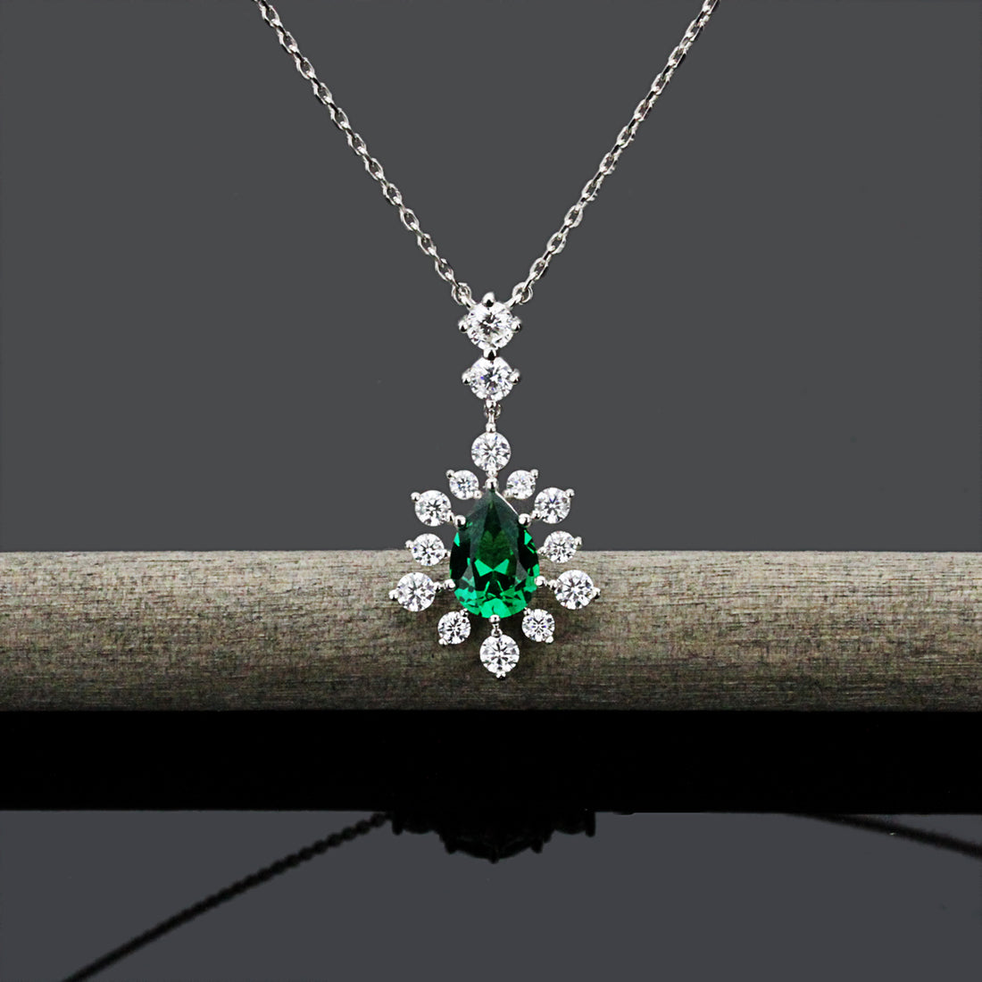 Emerald Cascade Earrings & Necklace Set